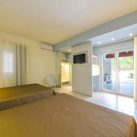 Dependance Hotel D'Amato فندق بيسْكيتْشّي
